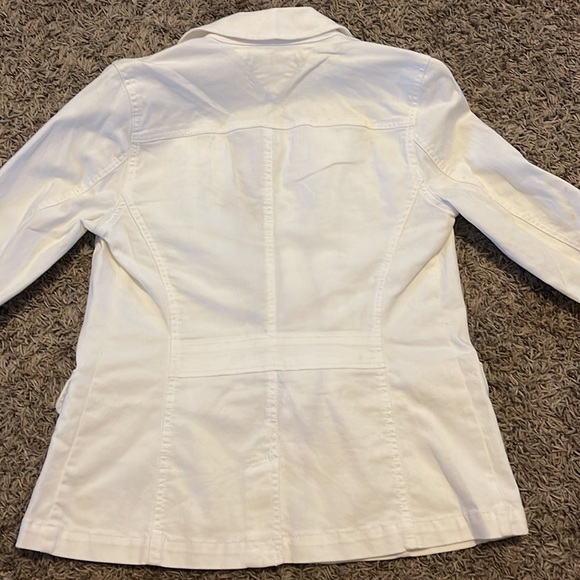 White jacket - Picture 6 of 7